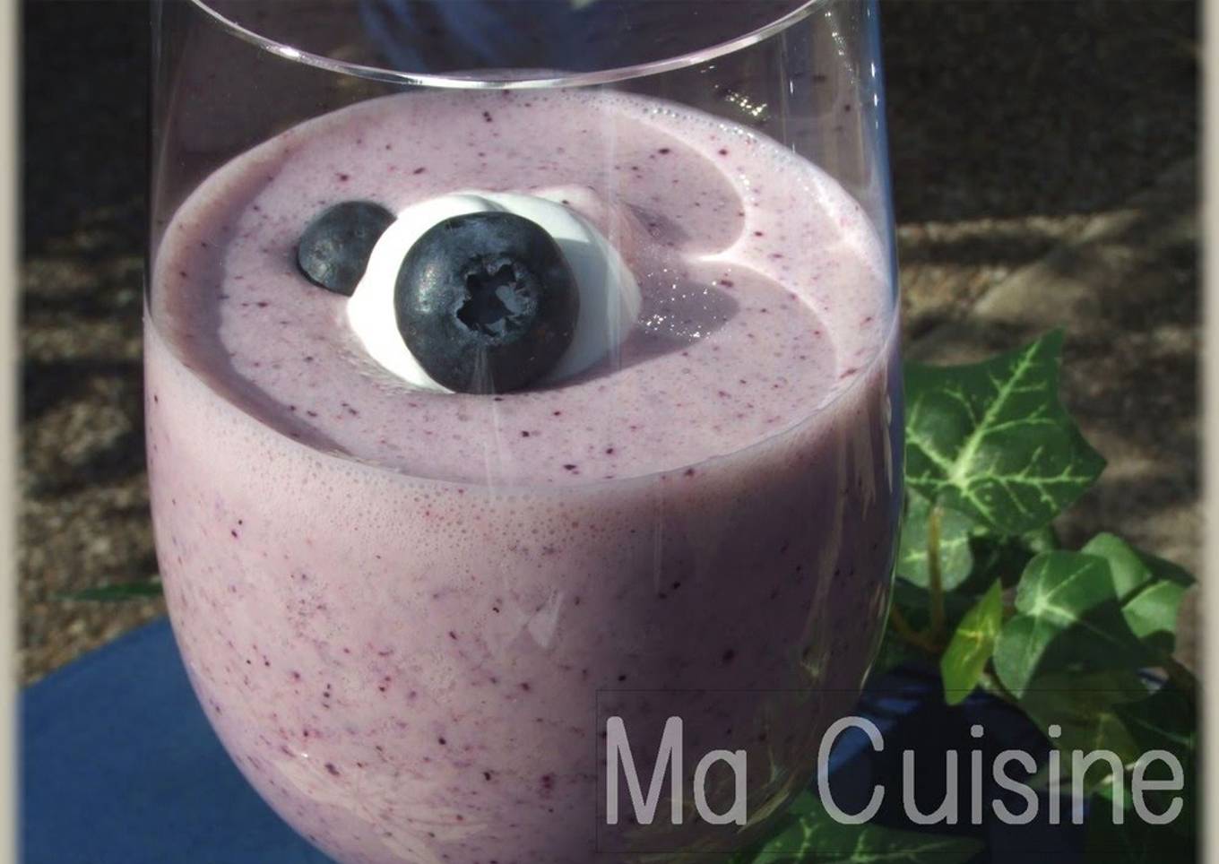 Blueberry and Yogurt Smoothie