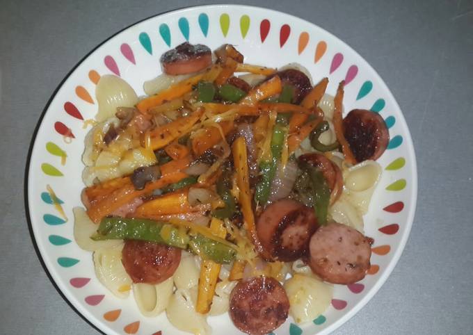 Macaroni with pan fried smoked beef sausage and stirfry veg