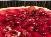 Una foto de mousse de cerezas