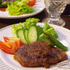 A picture of Beef Steak with Grated Onion Sauce.