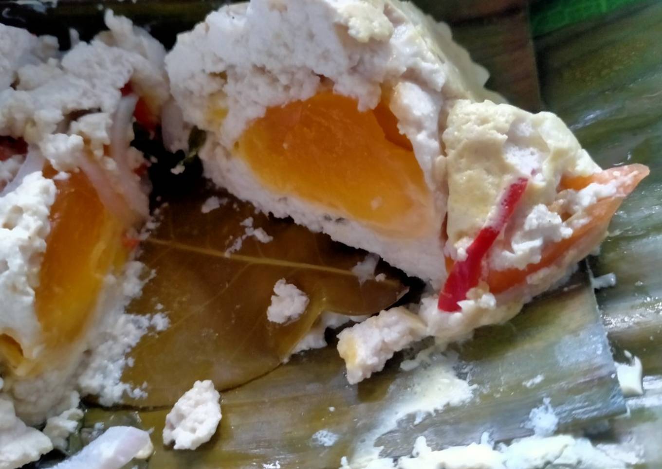 Bothok tahu telur asin