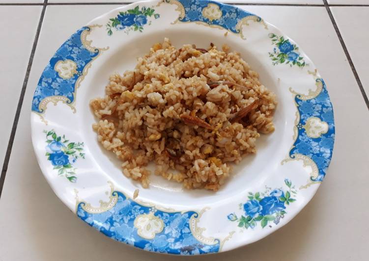 Cara Mudah Menyiapkan Nasi Goreng Telur3in1 (Telur, Nasi, Teri) Bikin Manjain Lidah