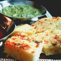 A picture of Dhokla.
