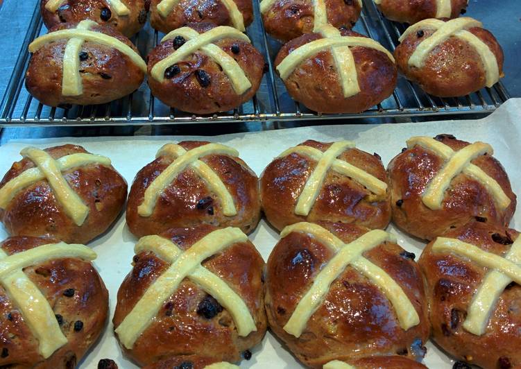 Recipe of Any-night-of-the-week Hot Cross Buns