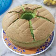 A picture of Chiffon Cake Pandan - Lembut seperti kapas.