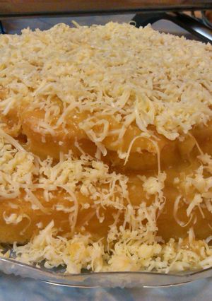 A picture of Yema Cake.