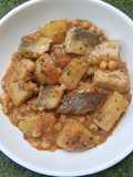 Cazuela de patatas y bacalao con garbanzos