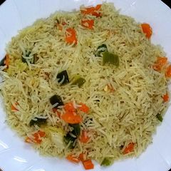 A picture of Garlic fried rice.