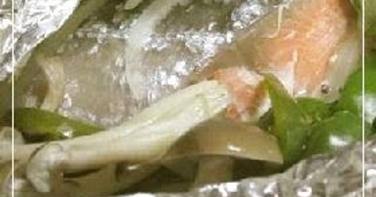 A Tale of Salmon, Aluminum Foil and a Hot Skillet