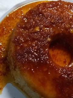 Una foto de Budín de pan casero😍