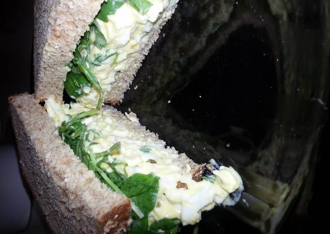 Steps to Make Any-night-of-the-week Egg Salad and Arugula Sandwhich