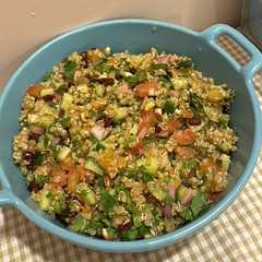 -سلطة الكينوا اللذيذه🥗😋!-レシピのメイン写真