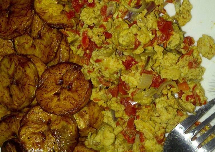 How to Prepare Award-winning Scramble eggs and fried plantain