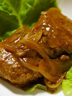 A picture of Quick and Easy Simmered Hamburger Steaks.