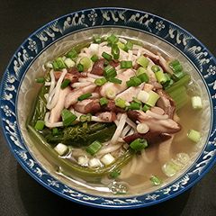A picture of Buddha's Benevolence Bowl.