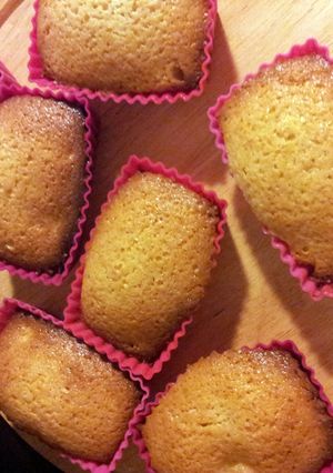 A picture of 10 min cinnamon muffins.