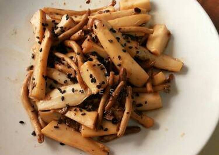 Steps to Make Quick Stir-Fried Mushrooms with Japanese Soy Sauce