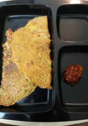A picture of Besan Chilla / Gram flour pancake.