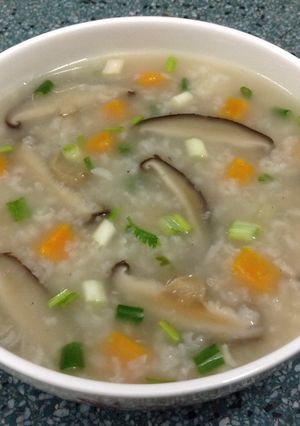 Hình của món Cháo nấm đông cô chay.
