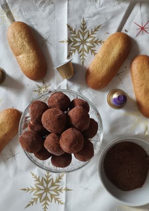 Una foto de Trufas de tiramisú