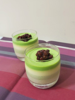 抹茶牛奶果凍 的食譜成品照片