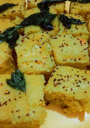 A picture of Khaman Dhokla.