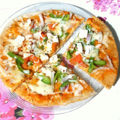 A picture of Whole Wheat Thin Crust Tava Pizza.