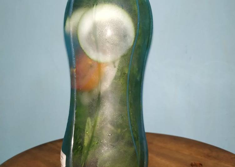 Cara termudah untuk Musim Semi EnakInfused water sayur