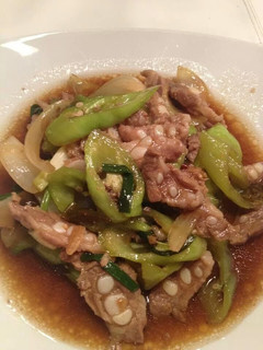 A picture of Spicy and sweet stir fry spare ribs.