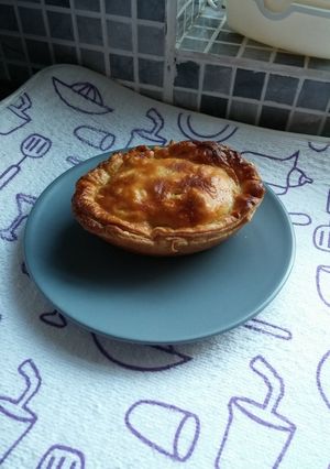 A picture of Chicken pie.