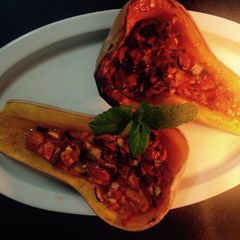 A picture of My Stuffed Butternut Squash 😘.