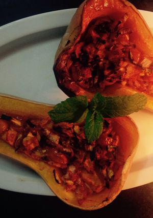 A picture of My Stuffed Butternut Squash 😘.
