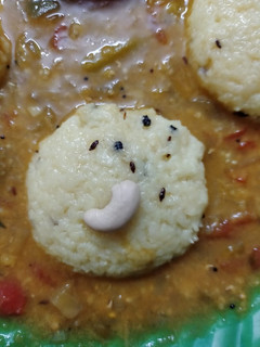 வெண் பொங்கல் (Ven pongal recipe in tamil) செய்முறை முக்கிய புகைப்படம்