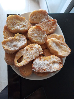 Una foto de Torrijas con miel 🍯 al horno