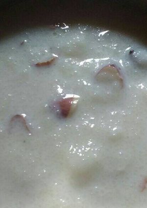 सूजी की इंस्टेंट खीर (Sooji ki instant kheer recipe in hindi) रेसिपी मुख्य फोटो
