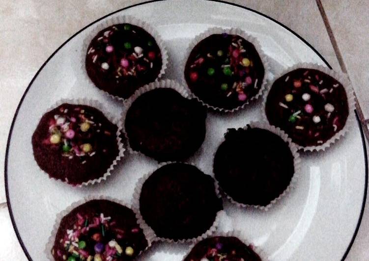 bom chocolate cup cakes