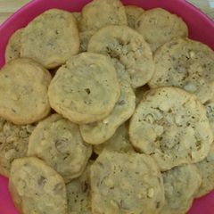 A picture of Oatmeal peanut butter chocolate chip cookies.