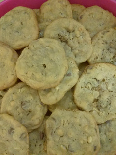 A picture of Oatmeal peanut butter chocolate chip cookies.