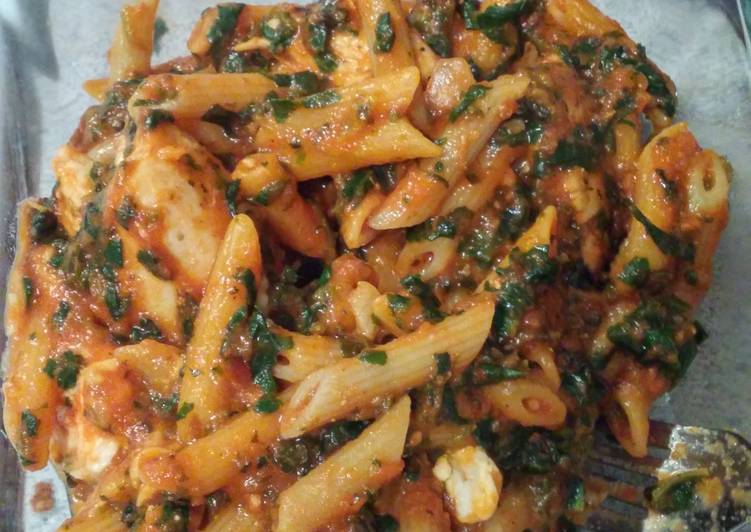 Simple Way to Make Homemade Creamy spinach and chicken pasta