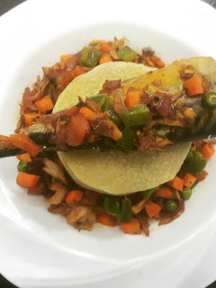A picture of Boiled Yam with mashed fish sauce.
