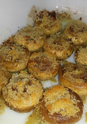 A picture of Roasted Mushrooms with Garlic and Thyme.
