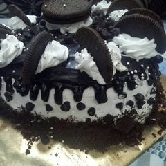 A picture of Oreo cake.