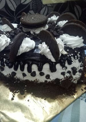 A picture of Oreo cake.