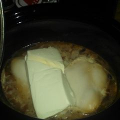 A picture of Crock pot chicken chili.