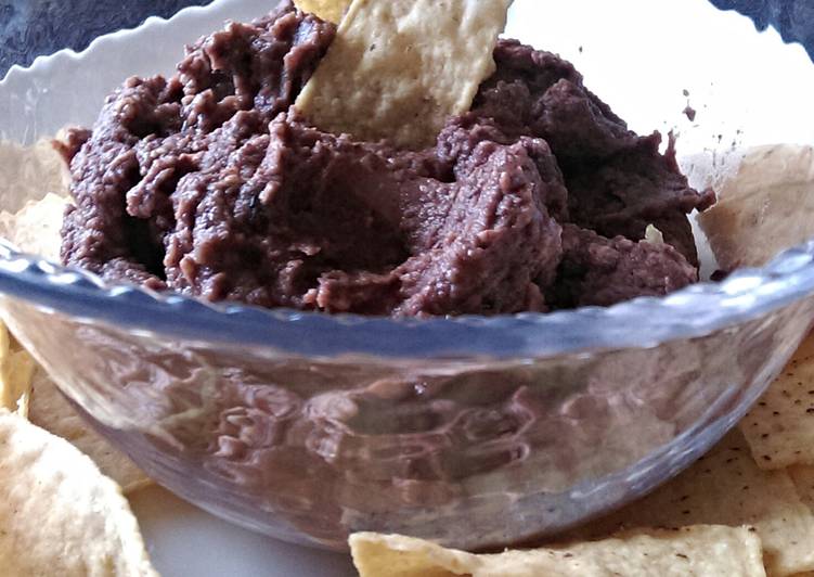 How to Make Ultimate Healthy Black Bean And Garlic Dip