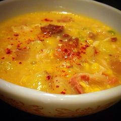 A picture of Smokey Seafood Chowder.