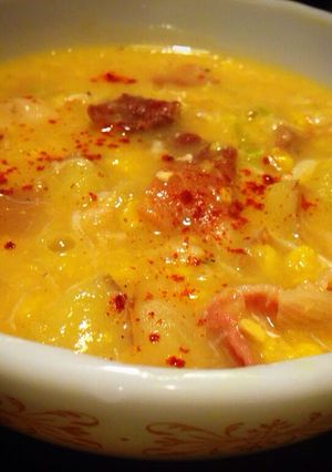 A picture of Smokey Seafood Chowder.