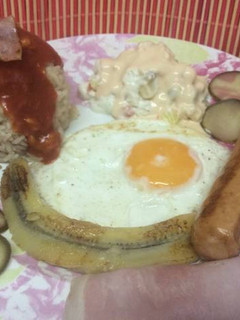 Una foto de Arroz a la cubana combinado
