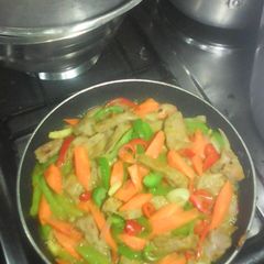 A picture of Beef sauce.