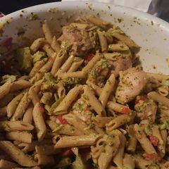 A picture of Broccoli and Chicken Penne Pasta.